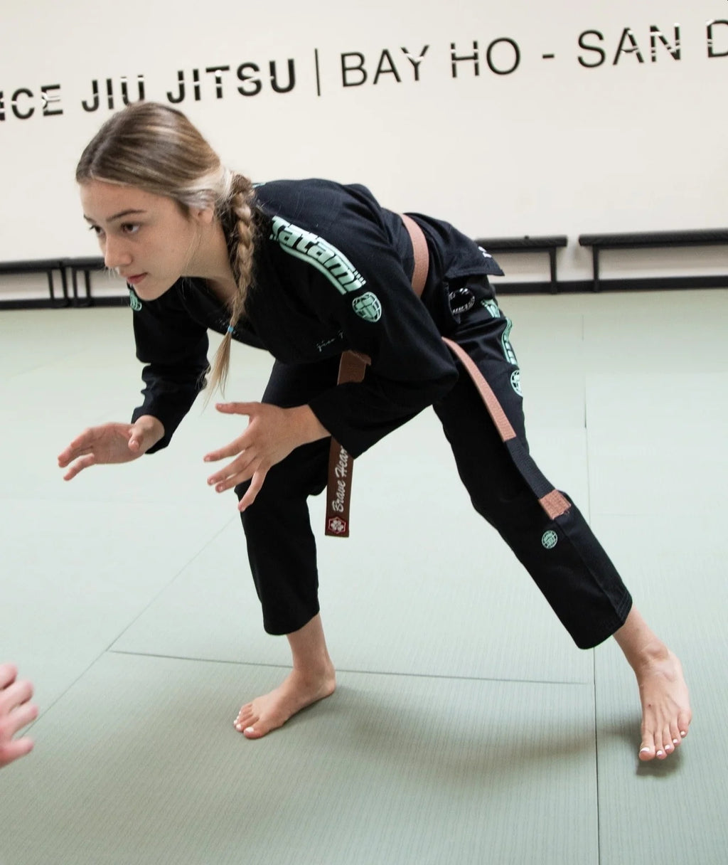 Gi de Mujer Para Jiu Jitsu Tatami Elements Superlite Negro y Menta