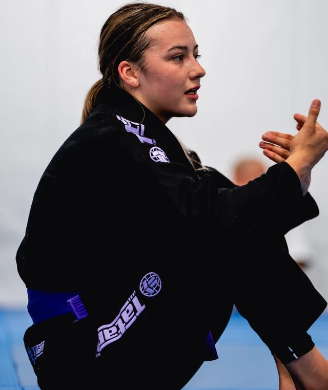 Gi de Mujer Para Jiu Jitsu Tatami Elements Superlite Negro y Morado